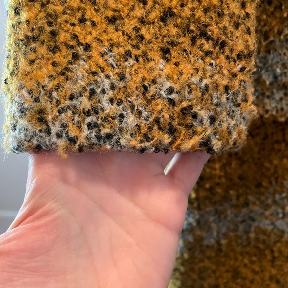 Anthropologie sweater/coat. - Picture 6 of 6